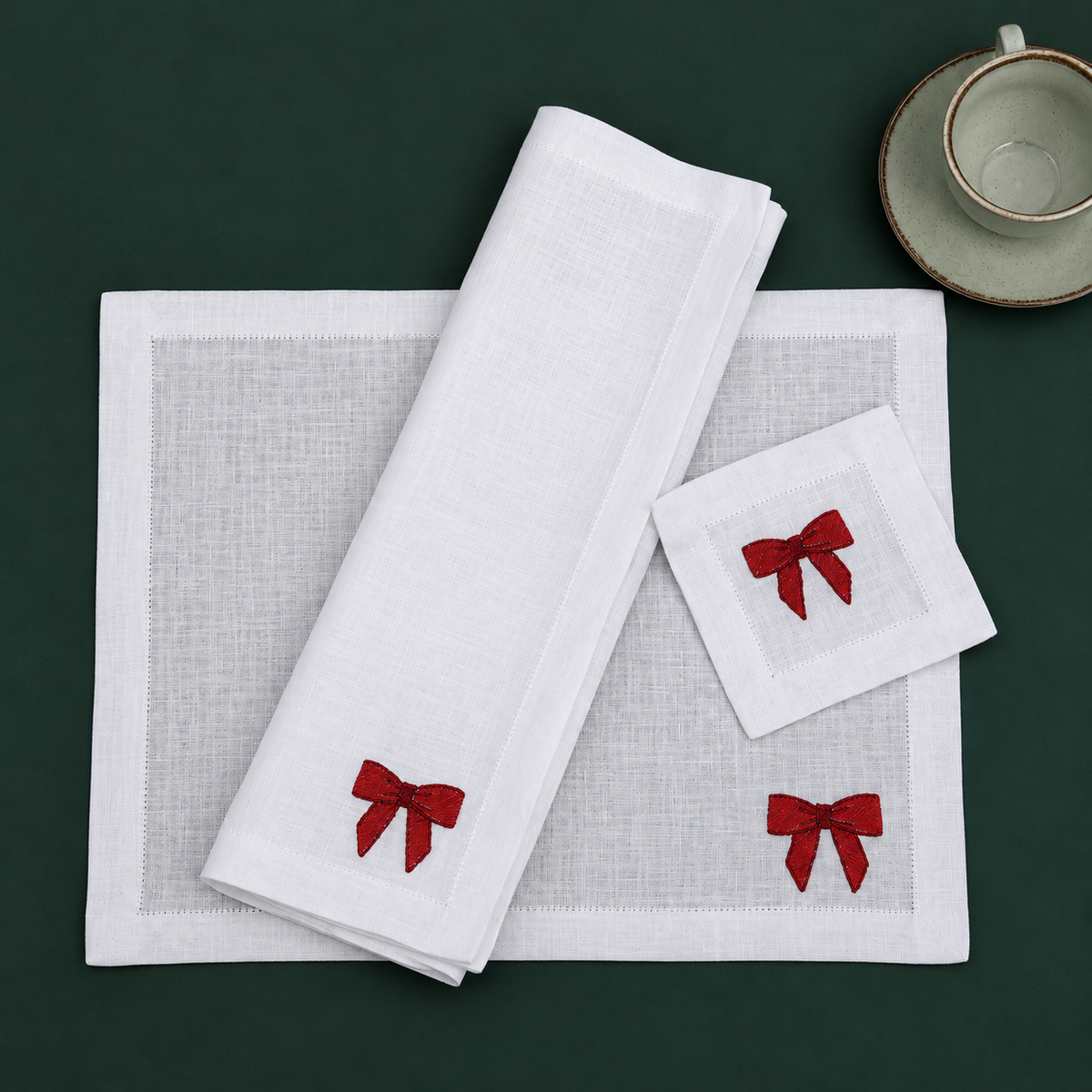 Kit Mantel individual + Servilleta + Coctelera Secret Santa