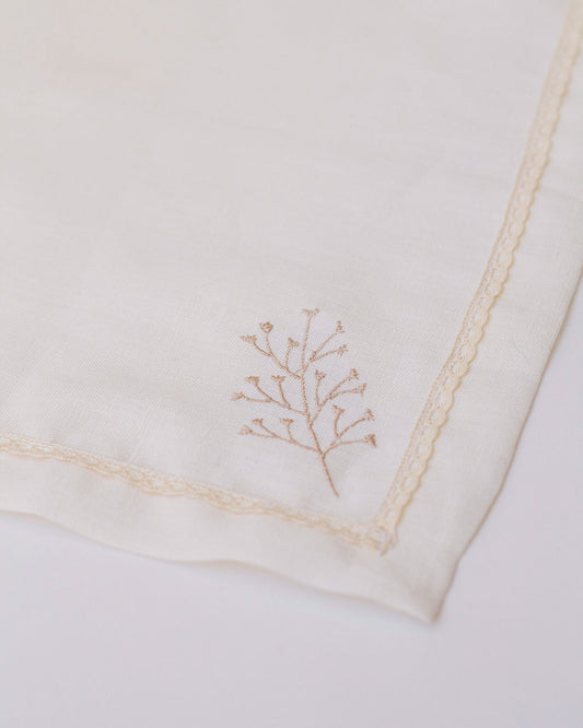 Mantel Cloud Bloom